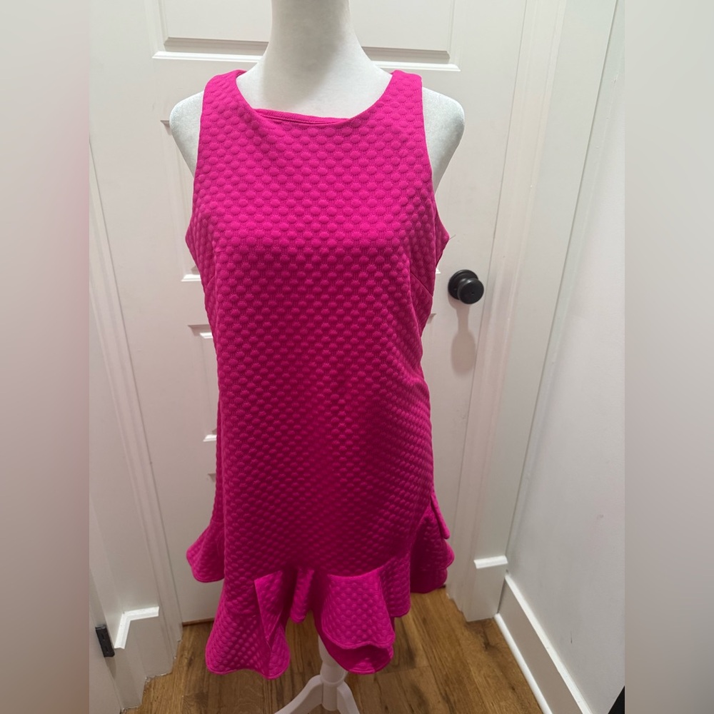 NWT. Eliza J. Pink Sleeveless Ruffle Bottom Quilted Dress. Size 8.